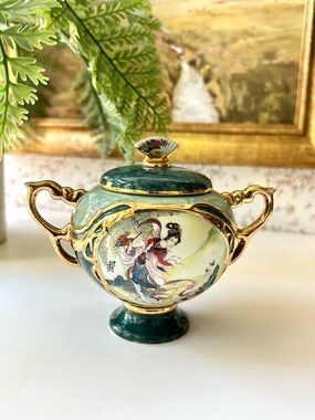 🌴Lovely VTG “Beauties of the Red Mansion”Porcelain Music Box | Ardleigh Elliott